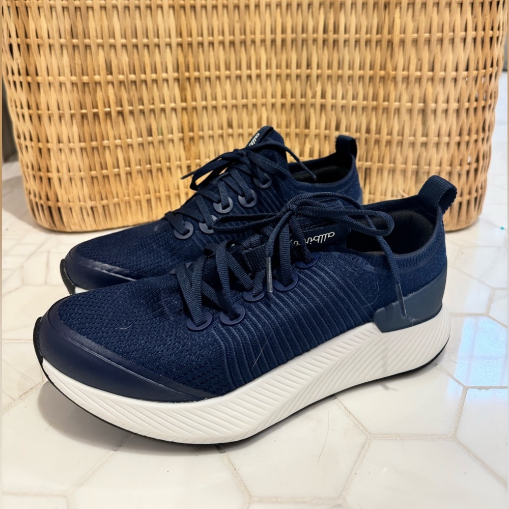 Allbirds Navy Blue Athletic Sneakers 8.5